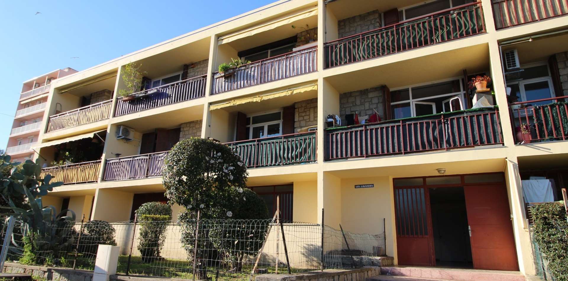 proppery-image-gallery